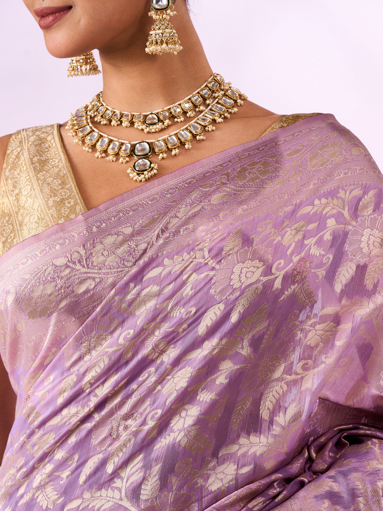 Mohey Women Lilac Silk Saree with Weave Design