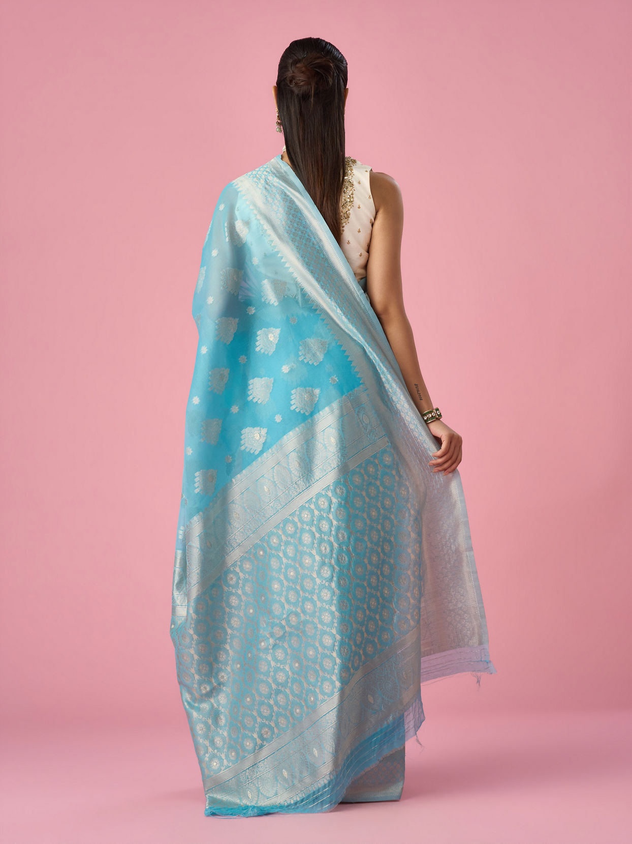 Mohey Women Light Blue Art Silk Saree with Traditional Weave