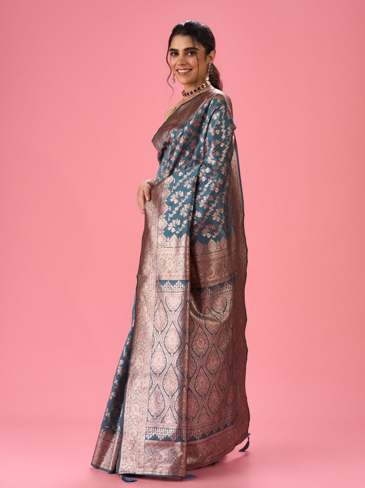 Mohey Women Regal Blue Extravagance Saree