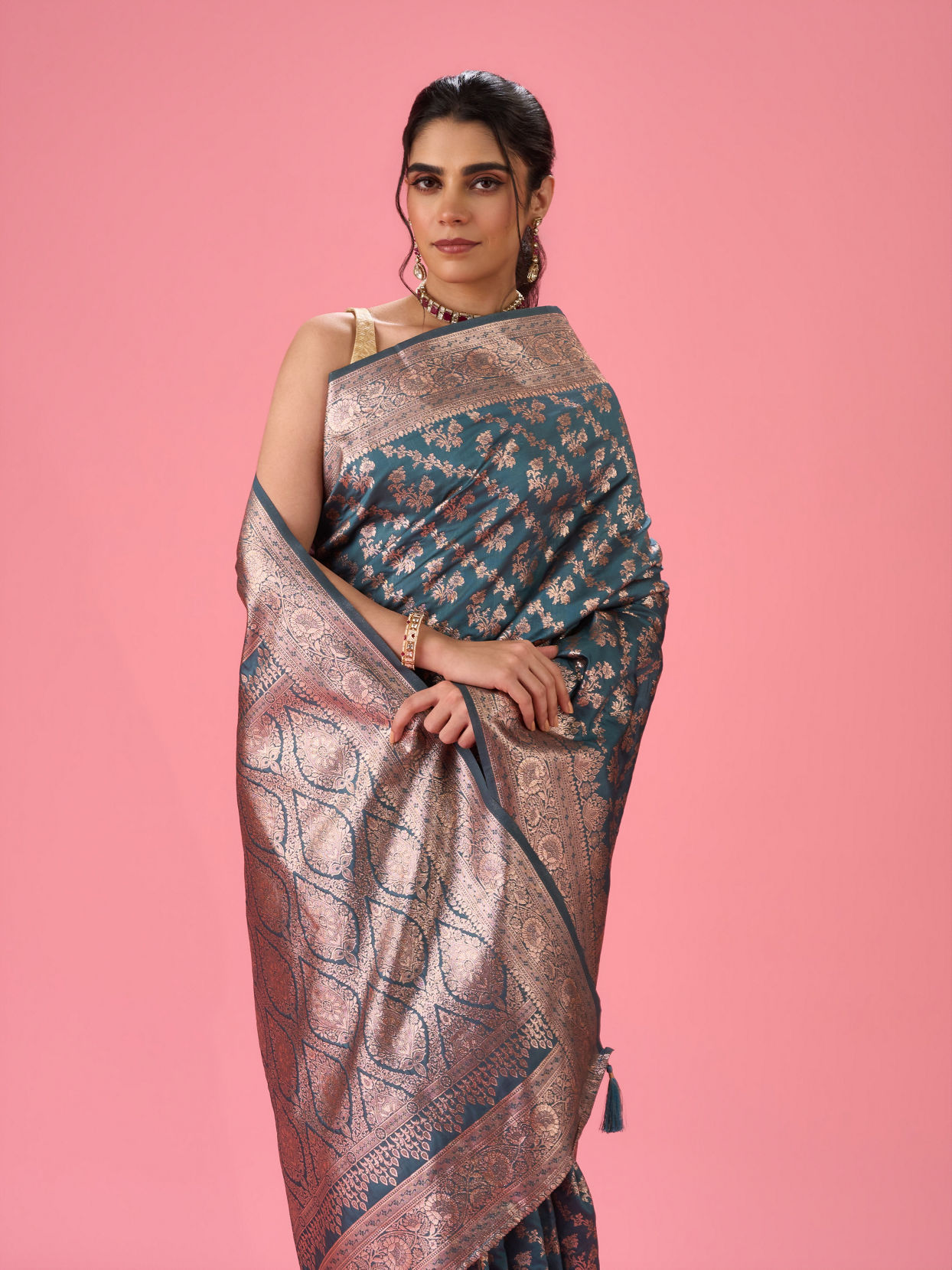 Mohey Women Regal Blue Extravagance Saree