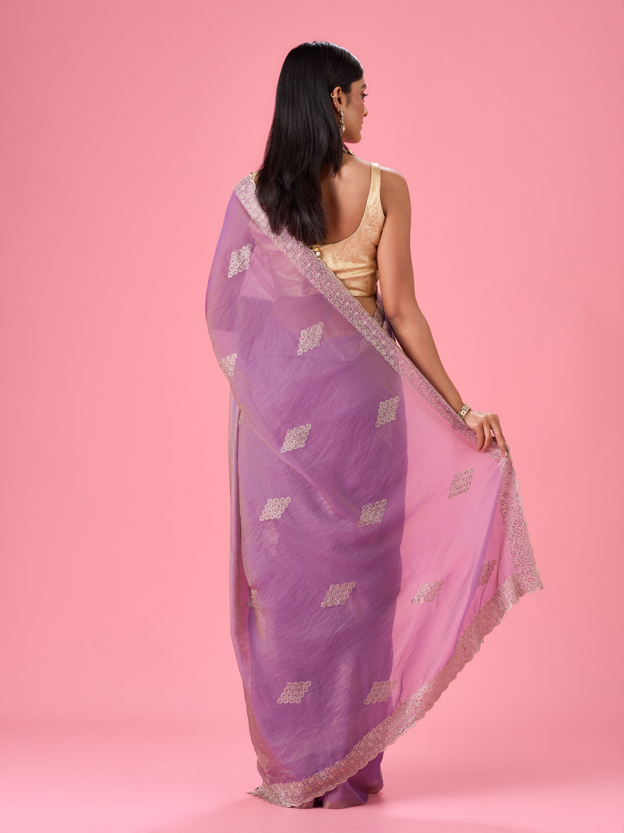 Mohey Women Elegant Purple Organza Saree