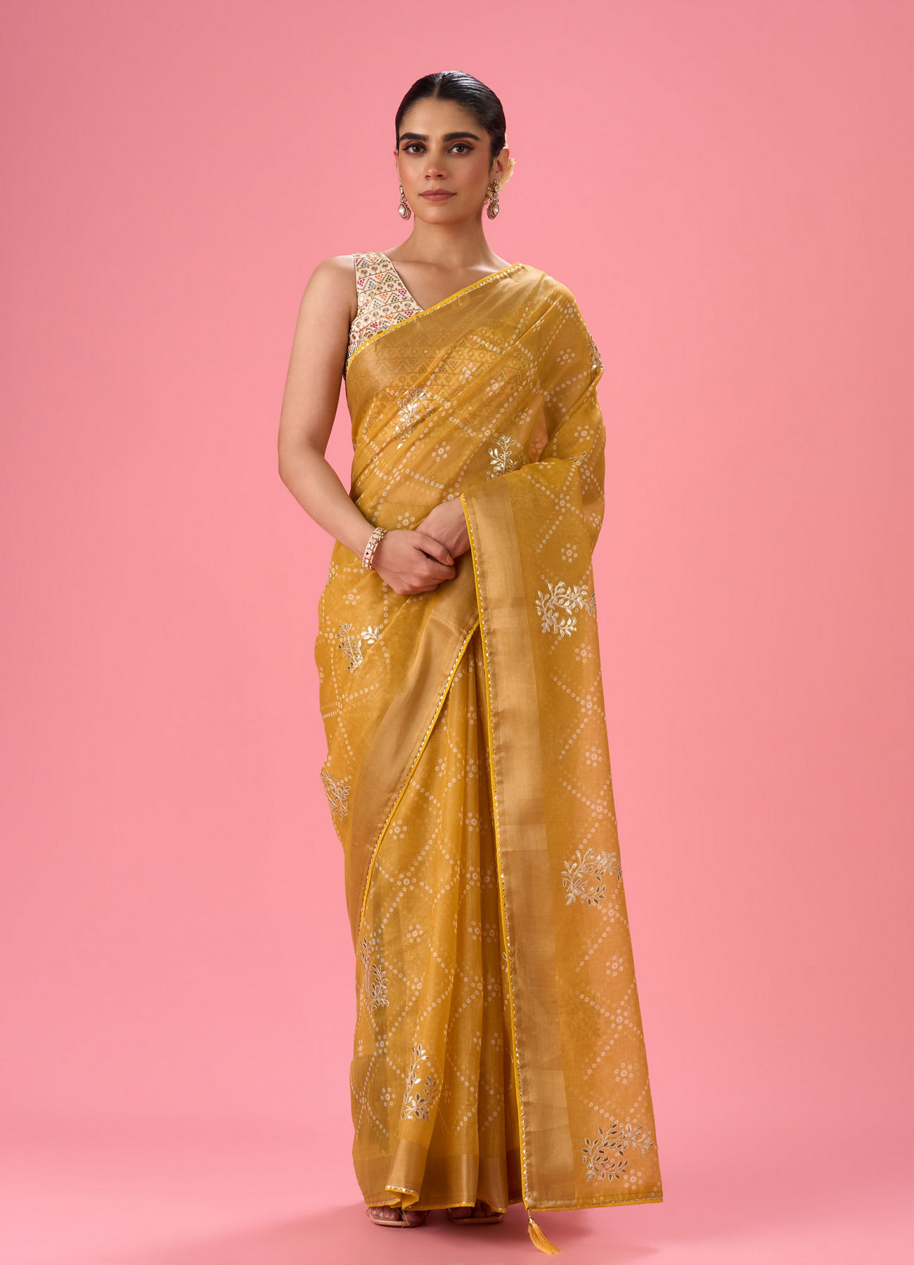 Mohey Women Vibrant Solstice Yellow Saree