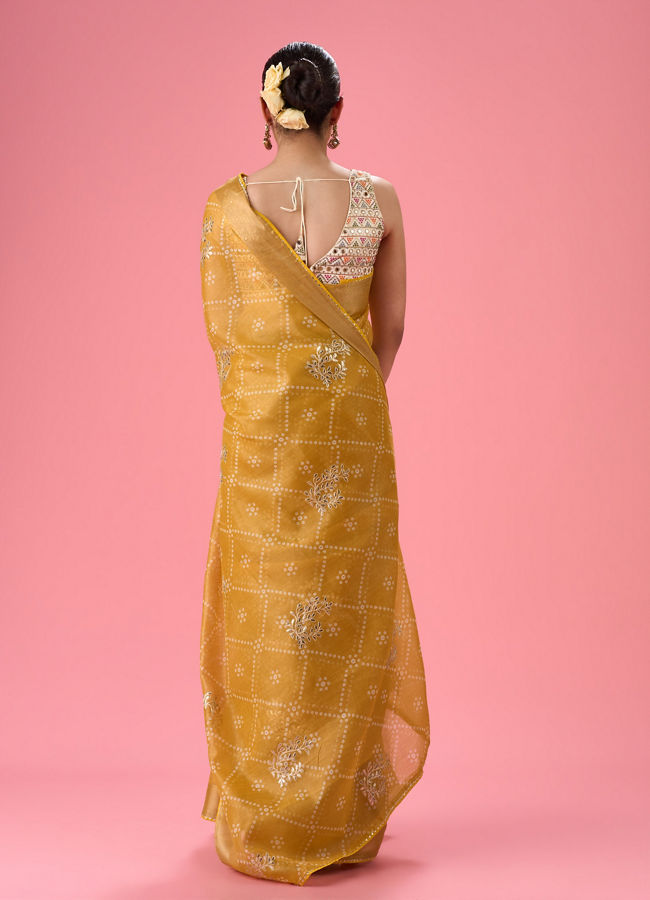 Mohey Women Vibrant Solstice Yellow Saree