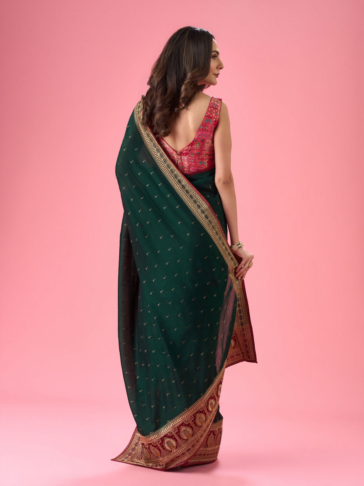 Mohey Women Chic Bottle Green Saree