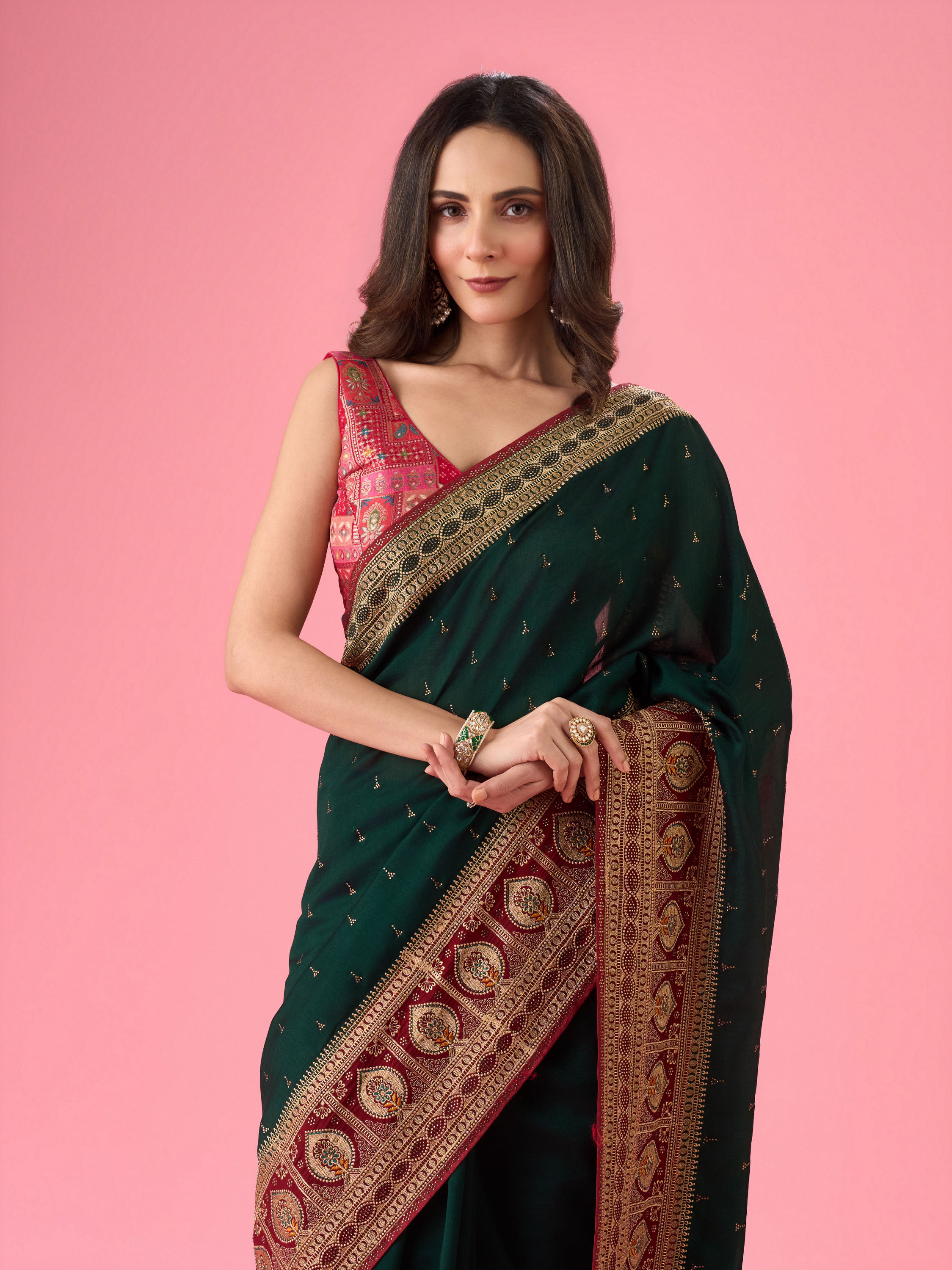 Mohey Women Chic Bottle Green Saree