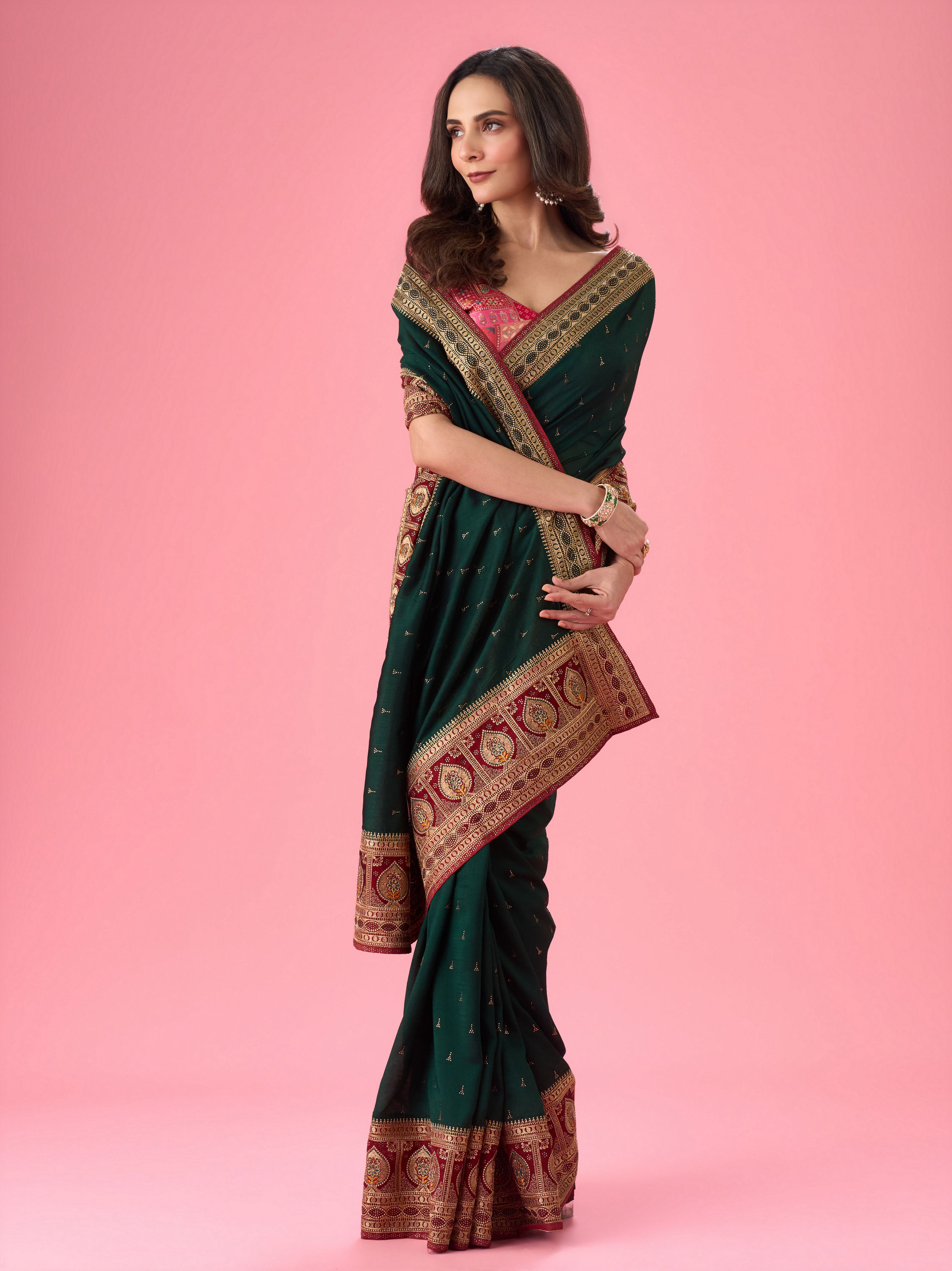 Mohey Women Chic Bottle Green Saree