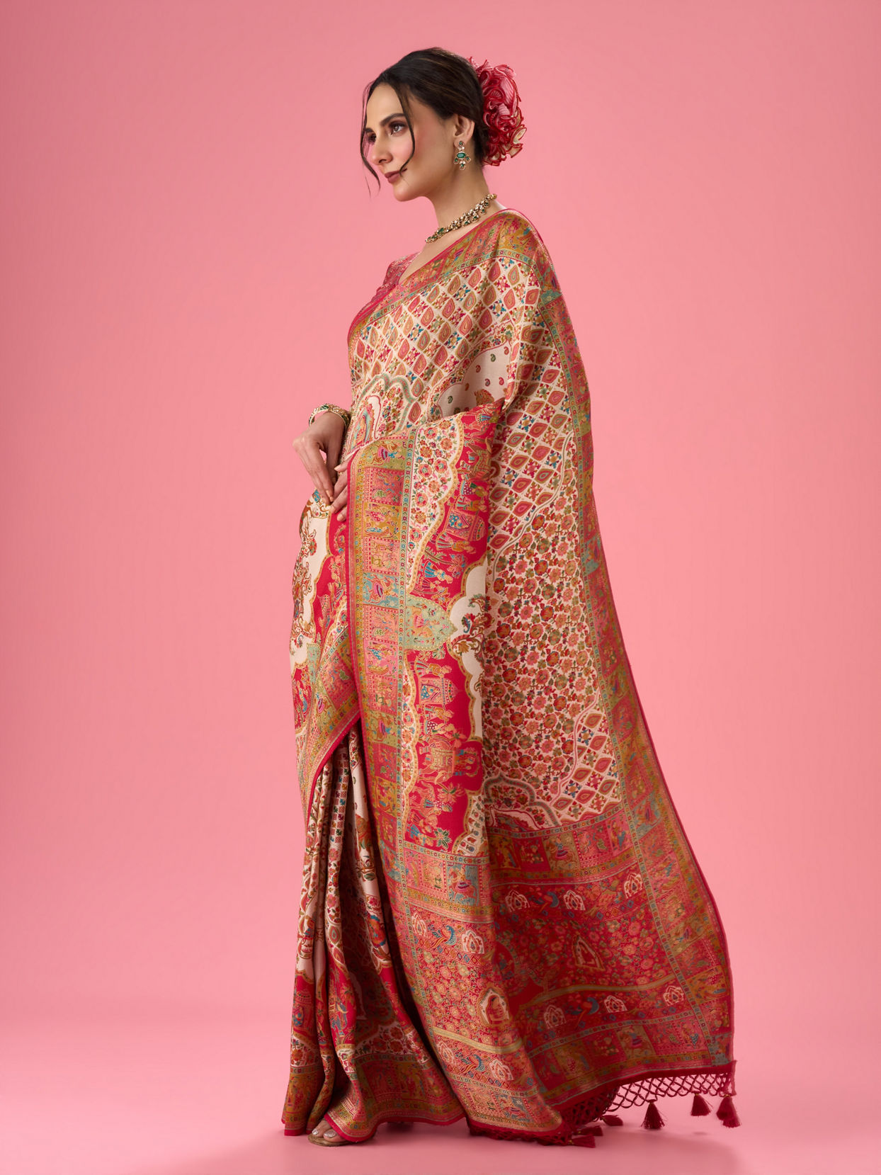 Mohey Women Elegant Cream Brilliance Banarasi Saree