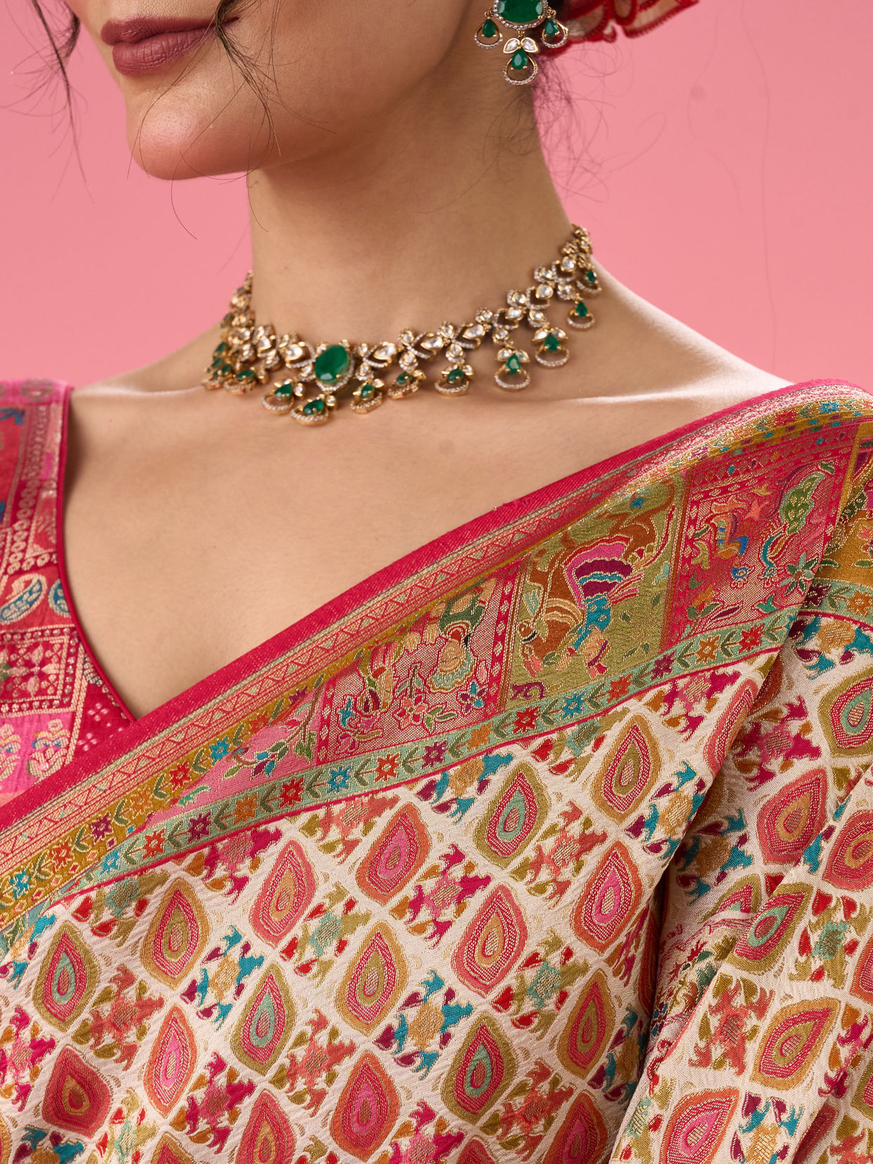 Mohey Women Elegant Cream Brilliance Banarasi Saree