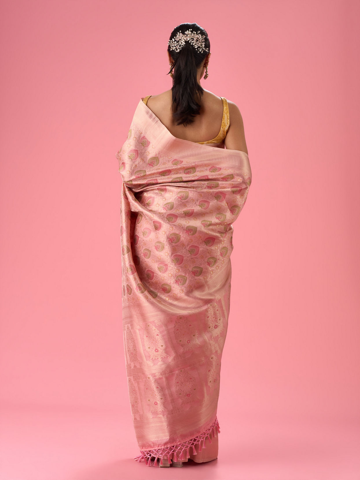 Mohey Women Pink Nuptial Glamour Banarasi Saree