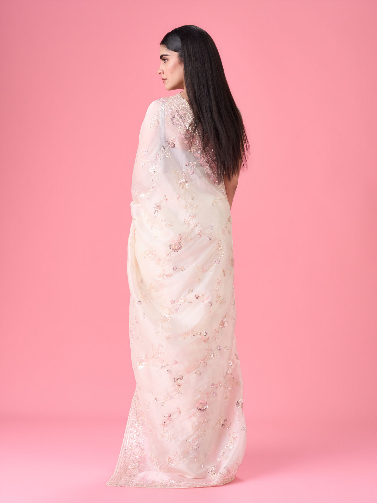 Mohey Women Cream Elegance Organza Saree