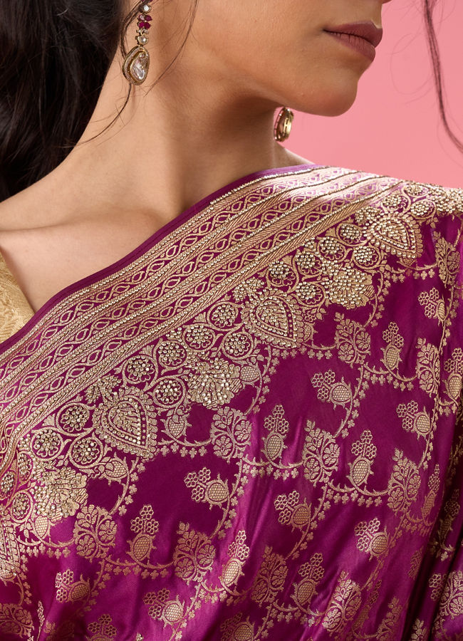 Mohey Women Elegant Wine Saree