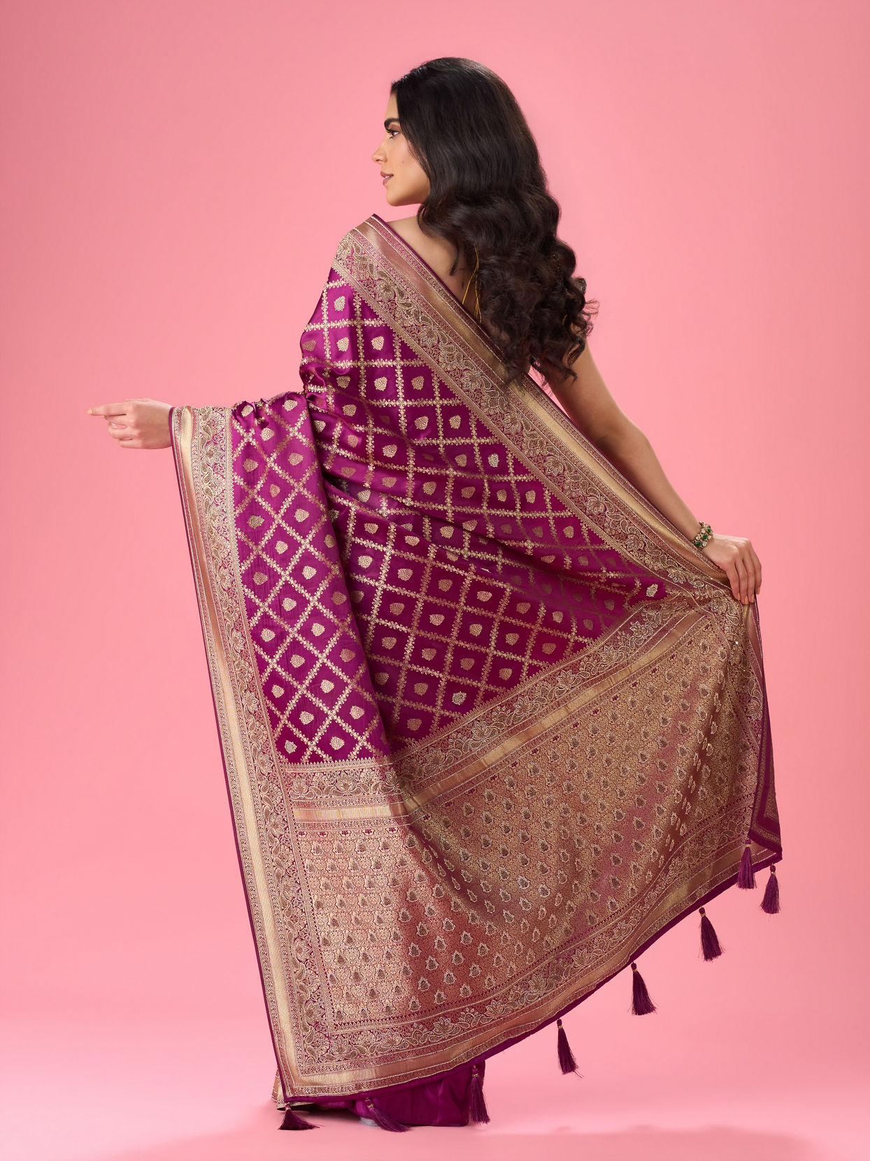 Mohey Women Wine Extravaganza Banarasi Saree