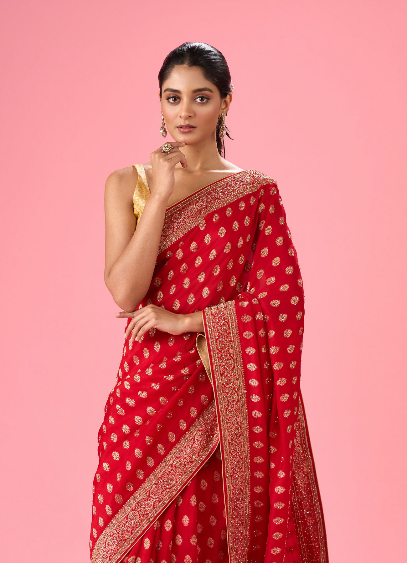 Mohey Women Ravishing Red Georgette Bridal Saree