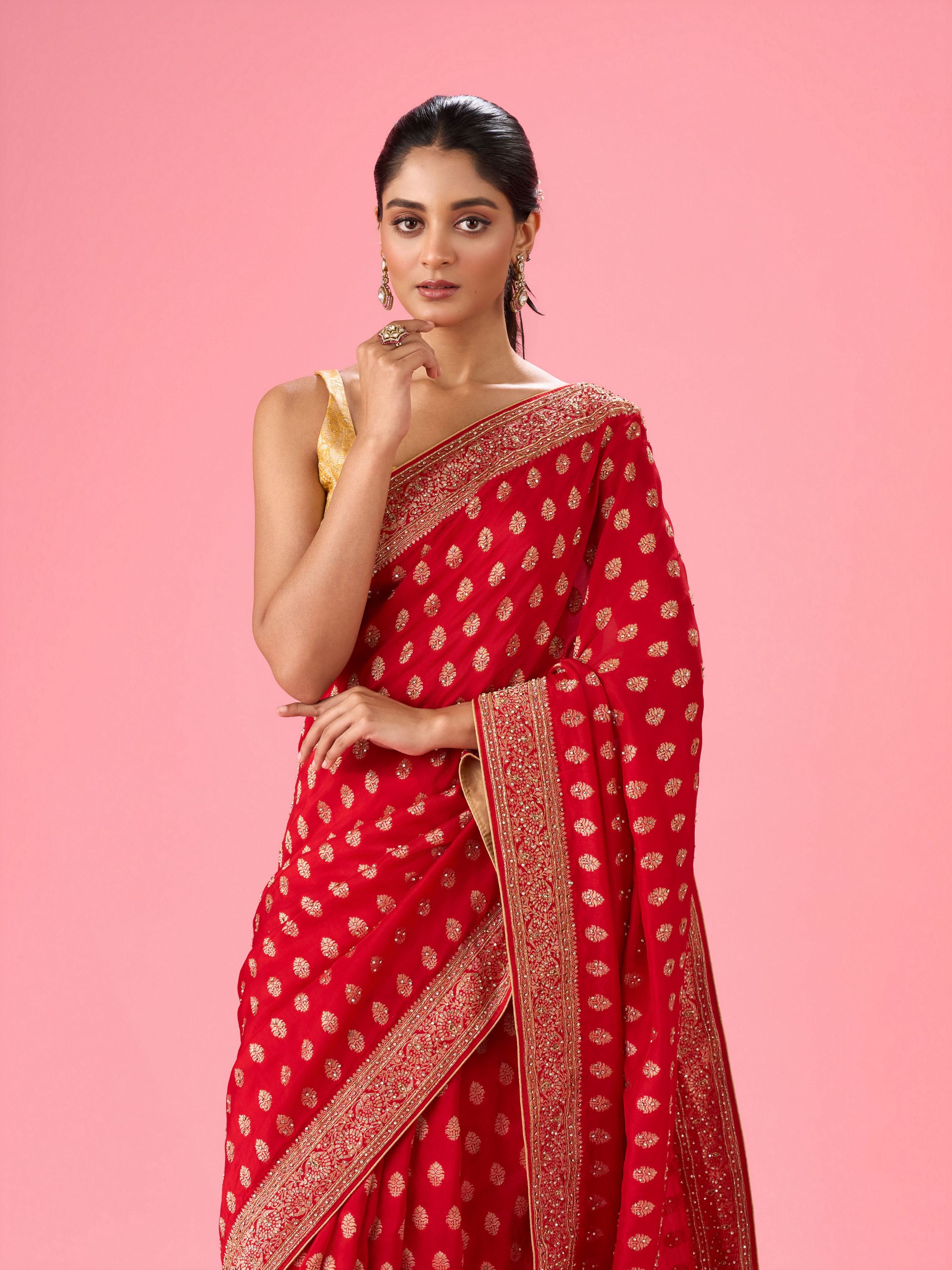 Mohey Women Ravishing Red Georgette Bridal Saree