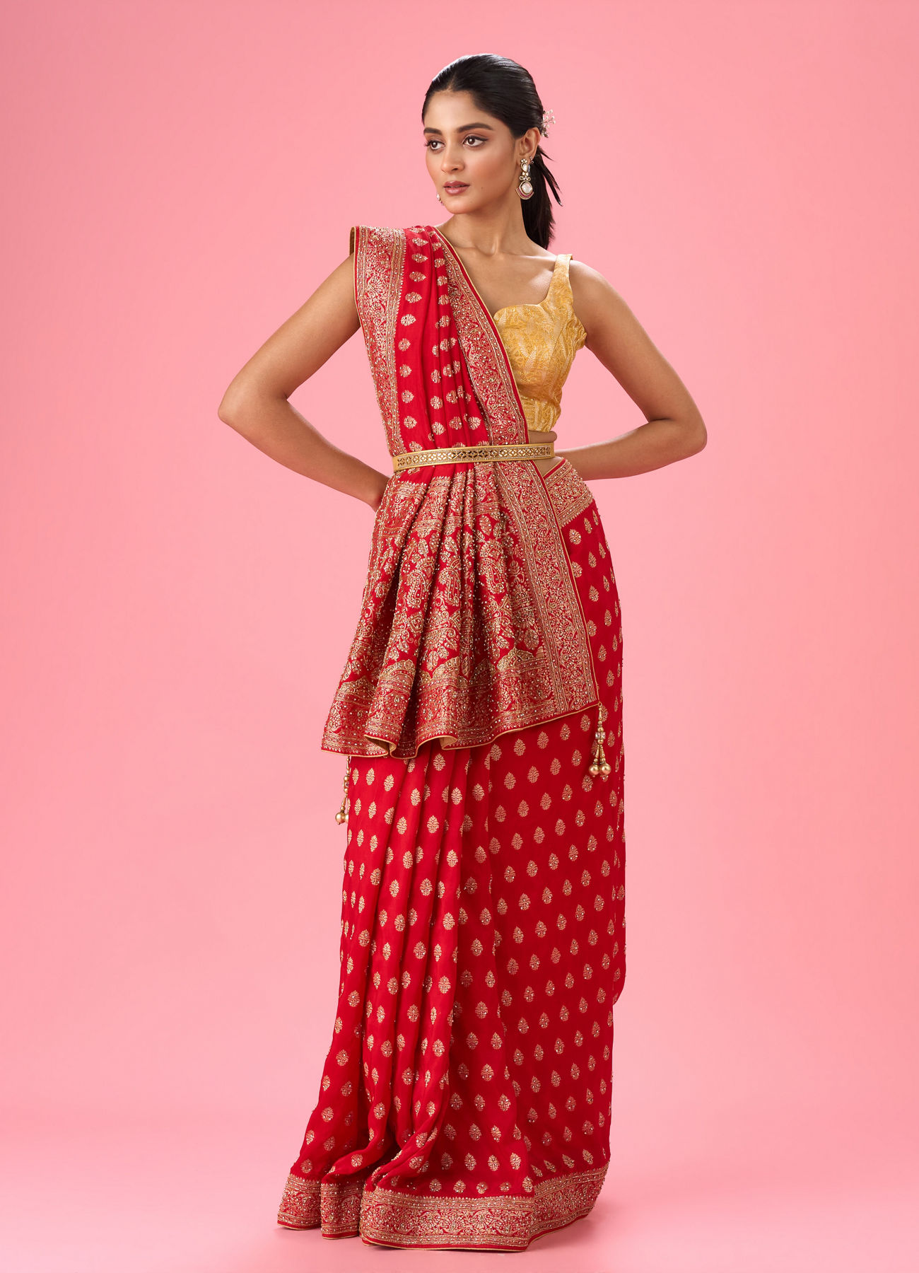 Mohey Women Ravishing Red Georgette Bridal Saree