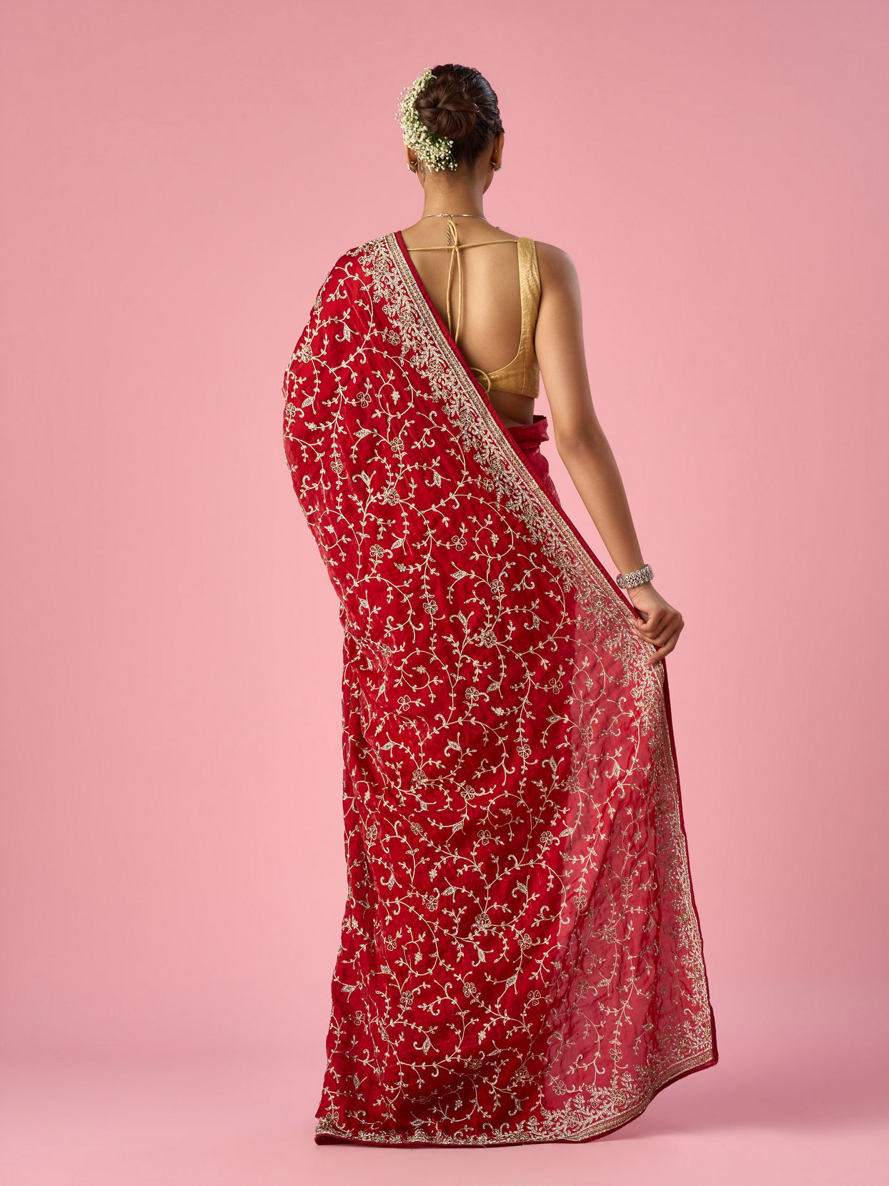 Mohey Women Red Organza Saree with Stone and Thread Work