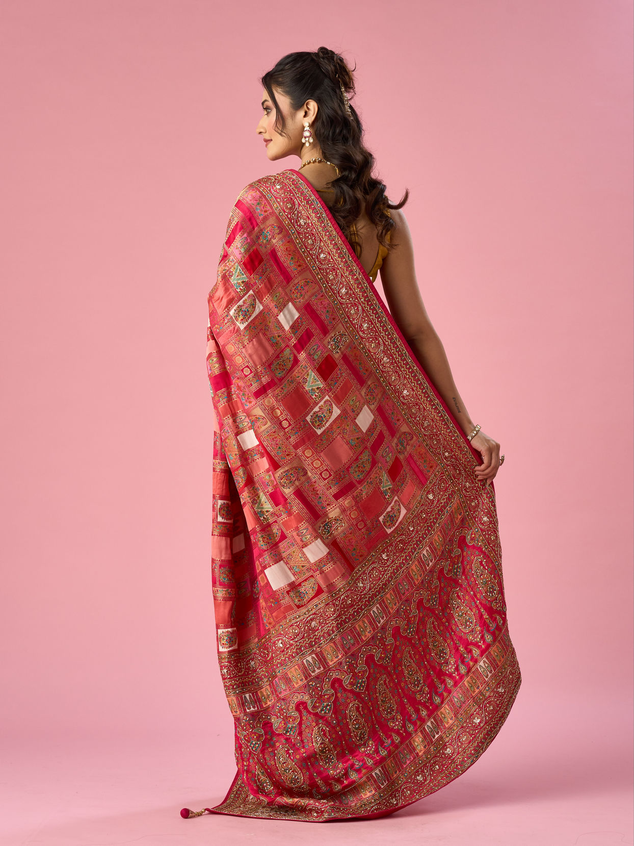 Mohey Women Pink Art Silk Saree with Hand Embroidery