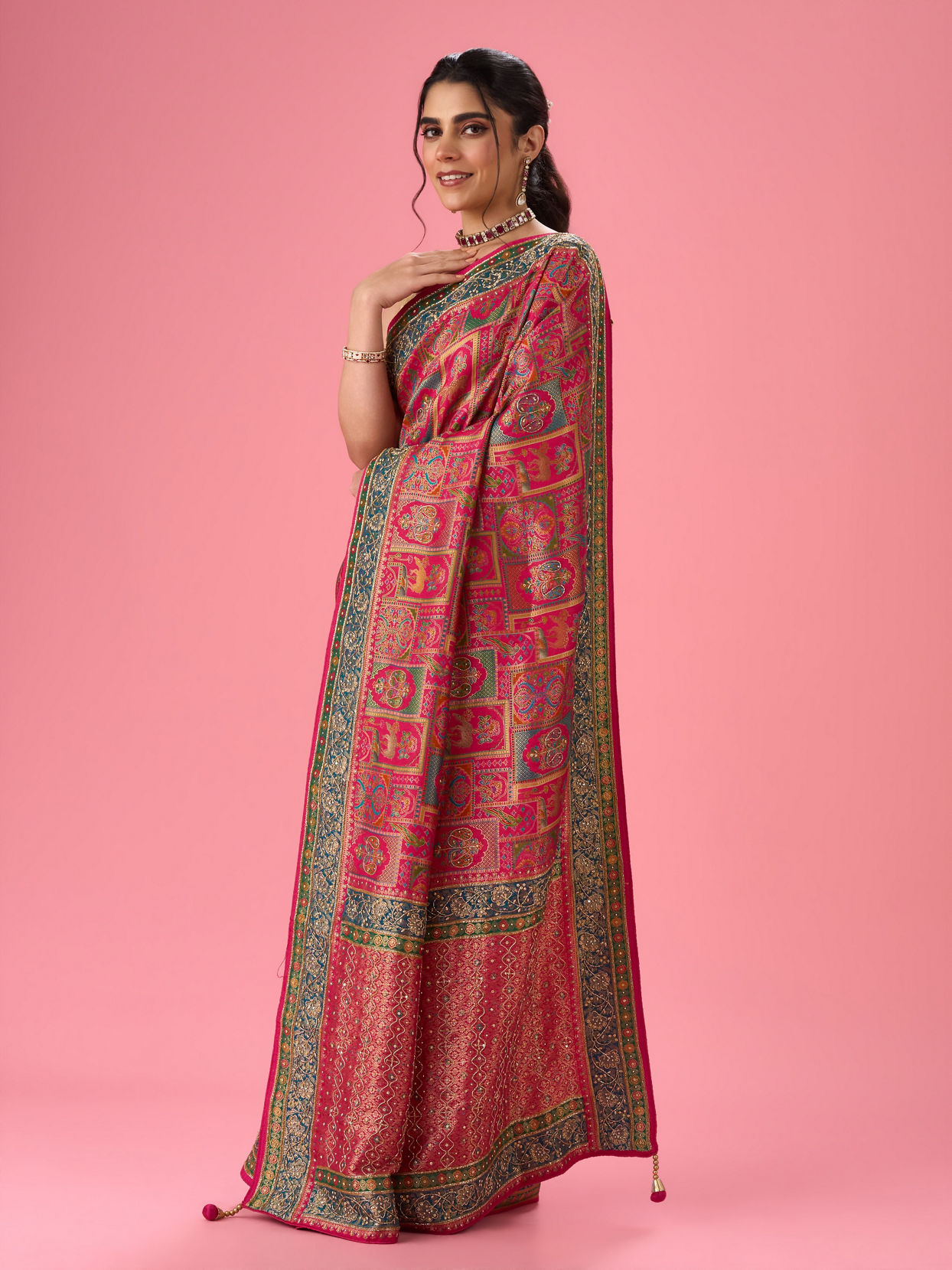 Mohey Women Enchanting Pink Bridal Saree