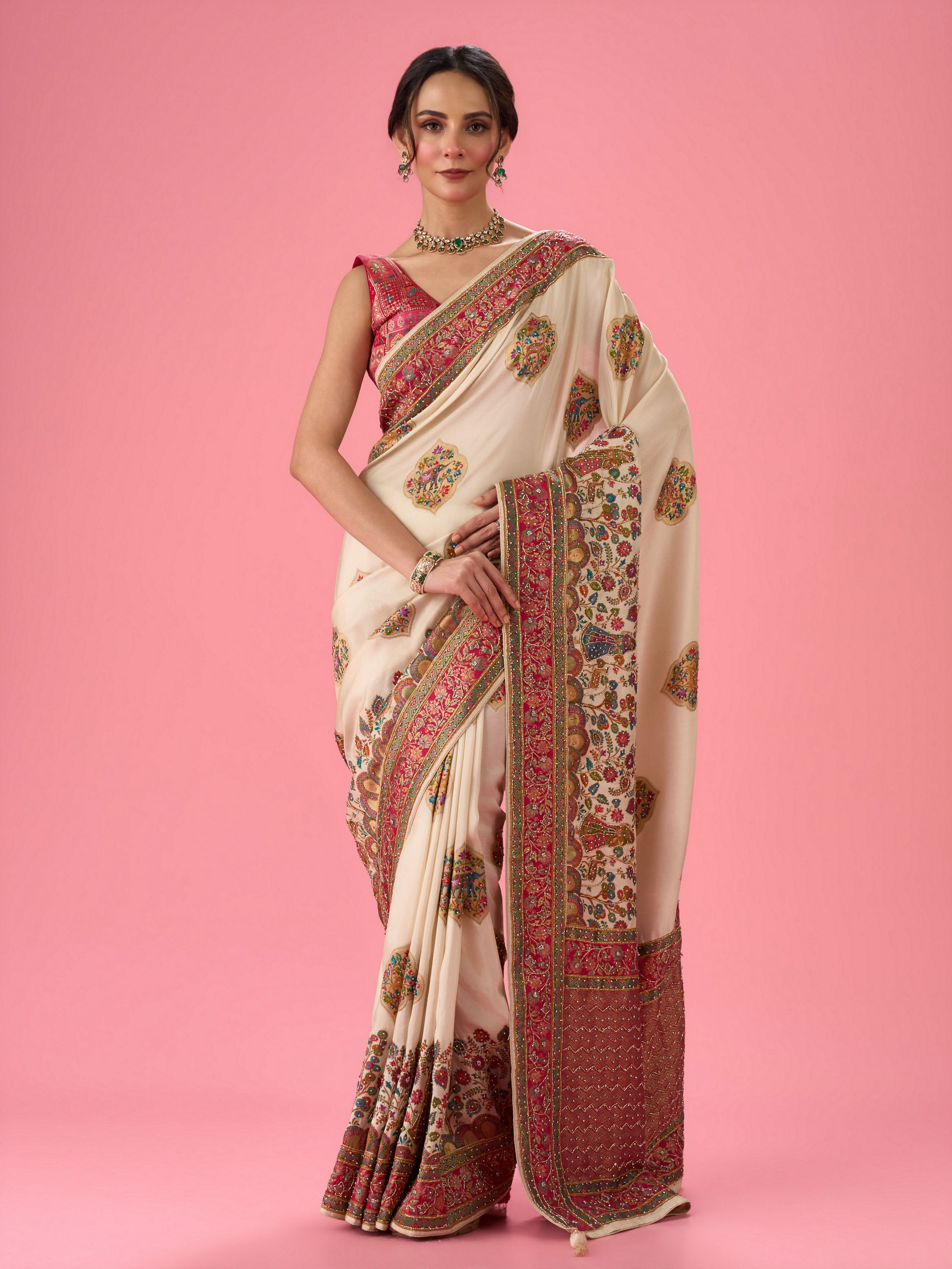 Mohey Women Cream Delight Saree