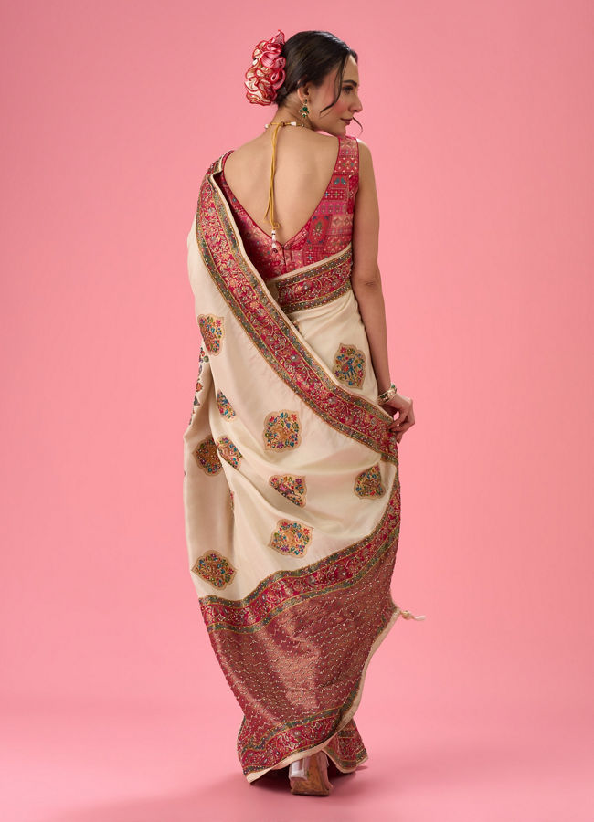 Mohey Women Cream Delight Saree