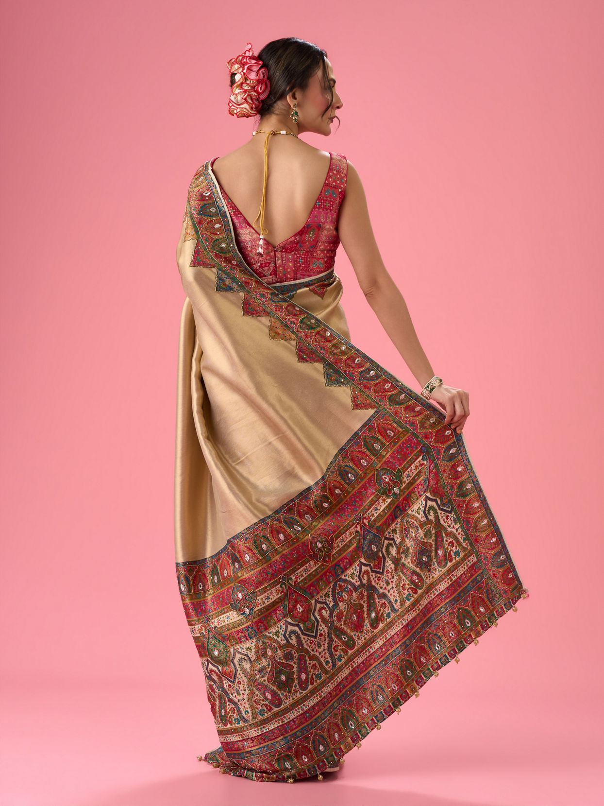 Mohey Women Creamy Delight Traditional Banarasi Saree