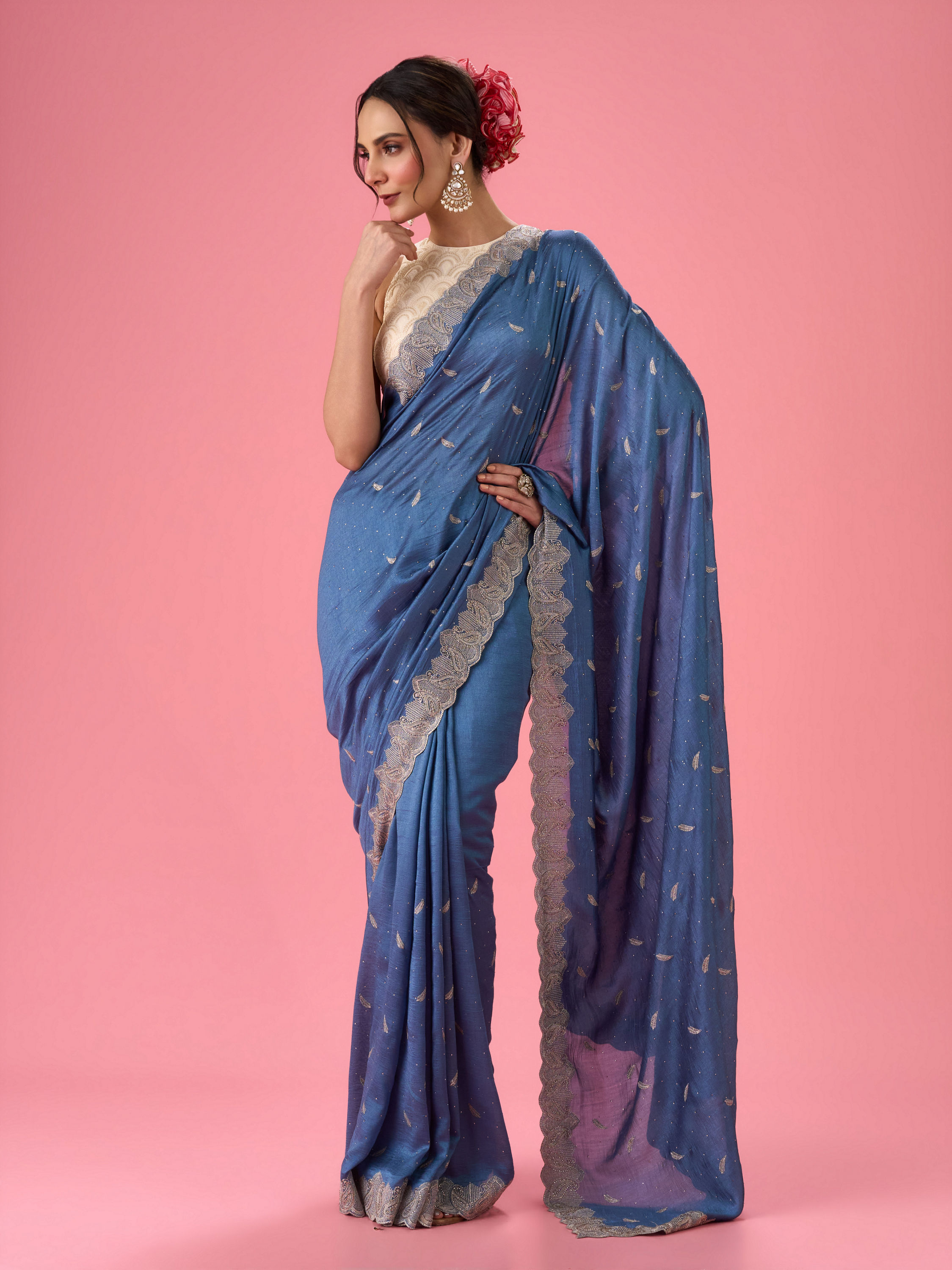 Mohey Women Fluttering Light Blue Saree
