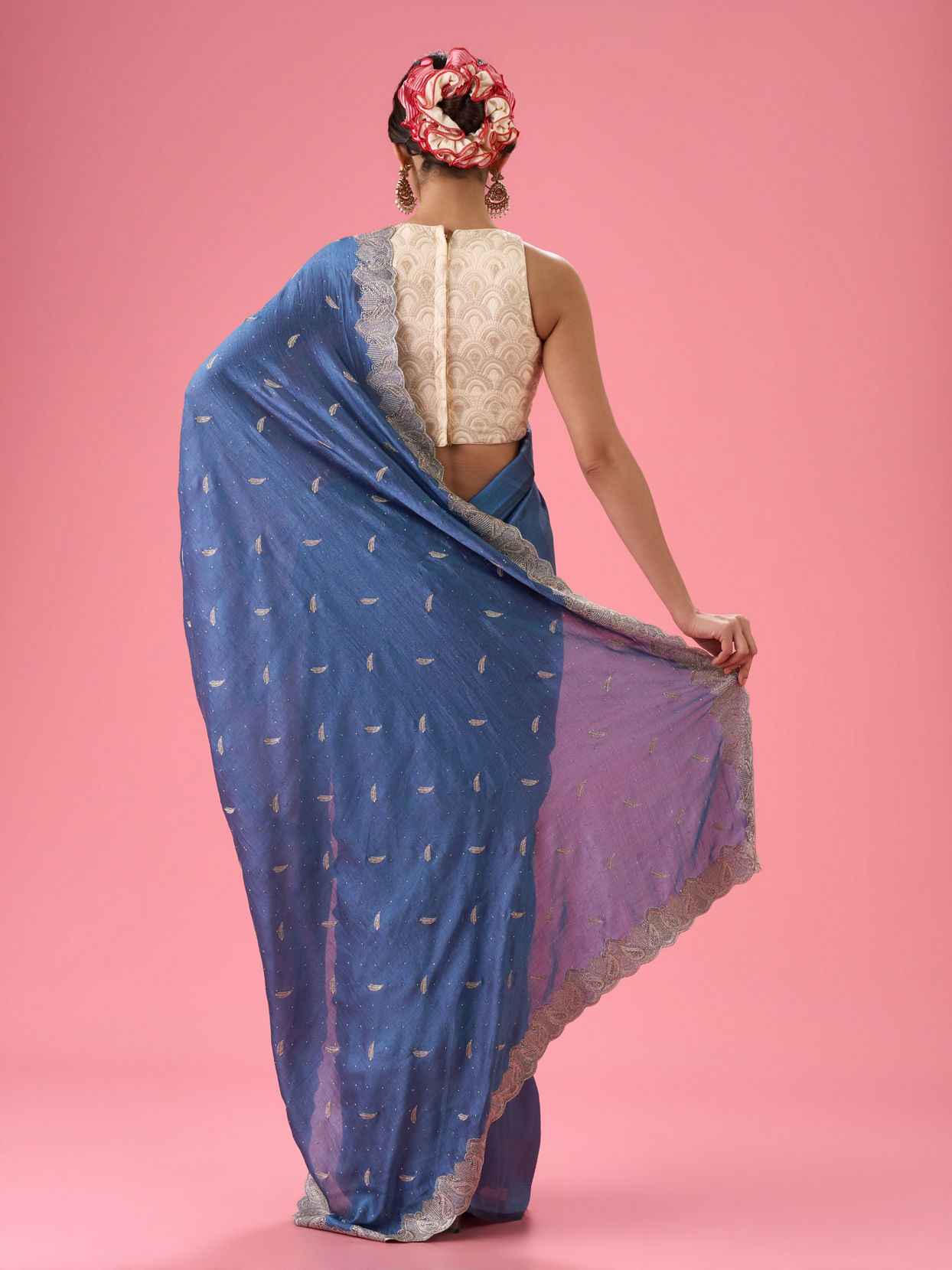 Mohey Women Fluttering Light Blue Saree