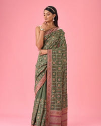 Mohey Women Emerald Elegance Saree