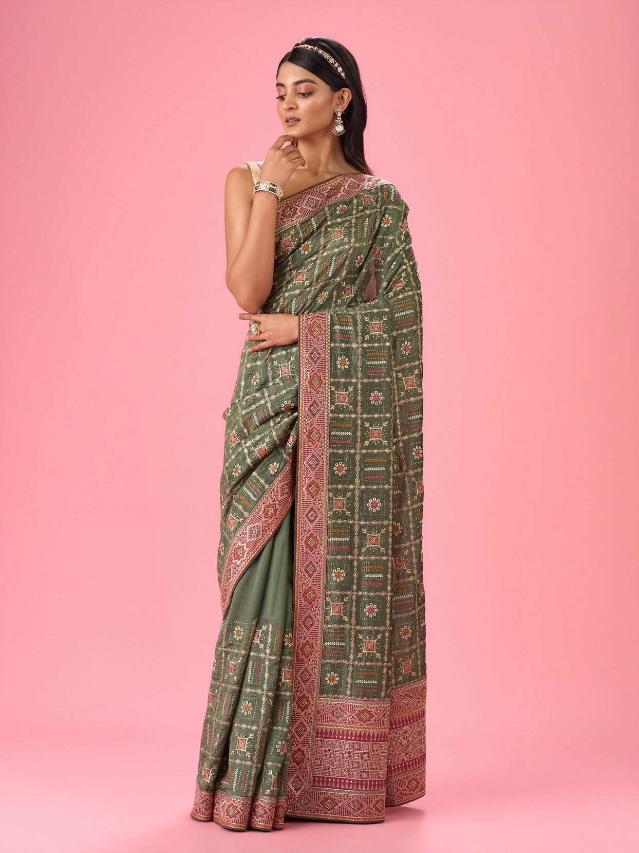 Mohey Women Emerald Elegance Saree
