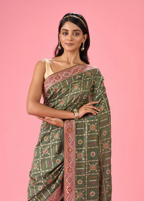 Mohey Women Emerald Elegance Saree
