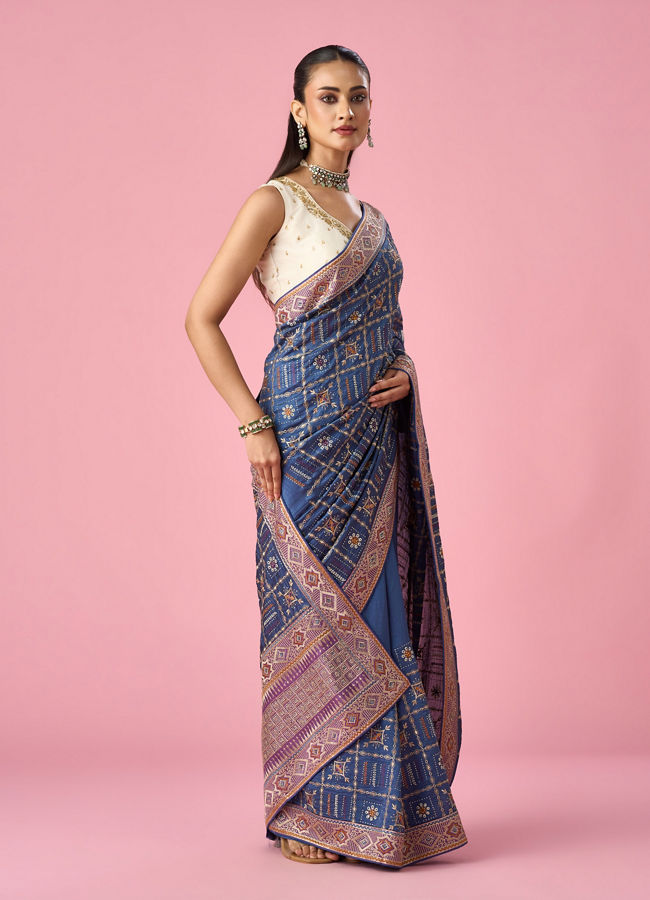 Mohey Women Grey Silk Saree with Stone Work