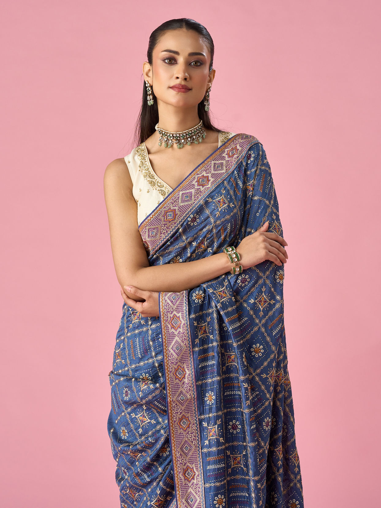 Mohey Women Grey Silk Saree with Stone Work
