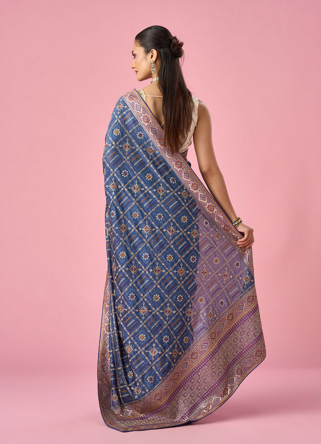 Mohey Women Grey Silk Saree with Stone Work
