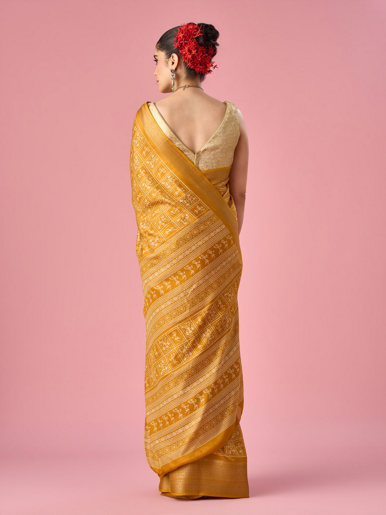 Mohey Women Mustard Yellow Art Silk Saree with Print