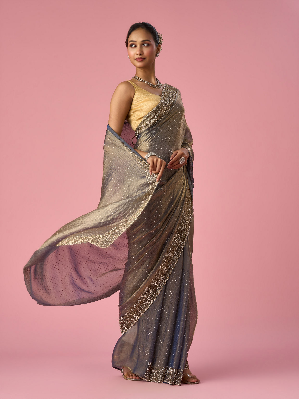 Mohey Women Grey Organza Saree with Cutdana Work