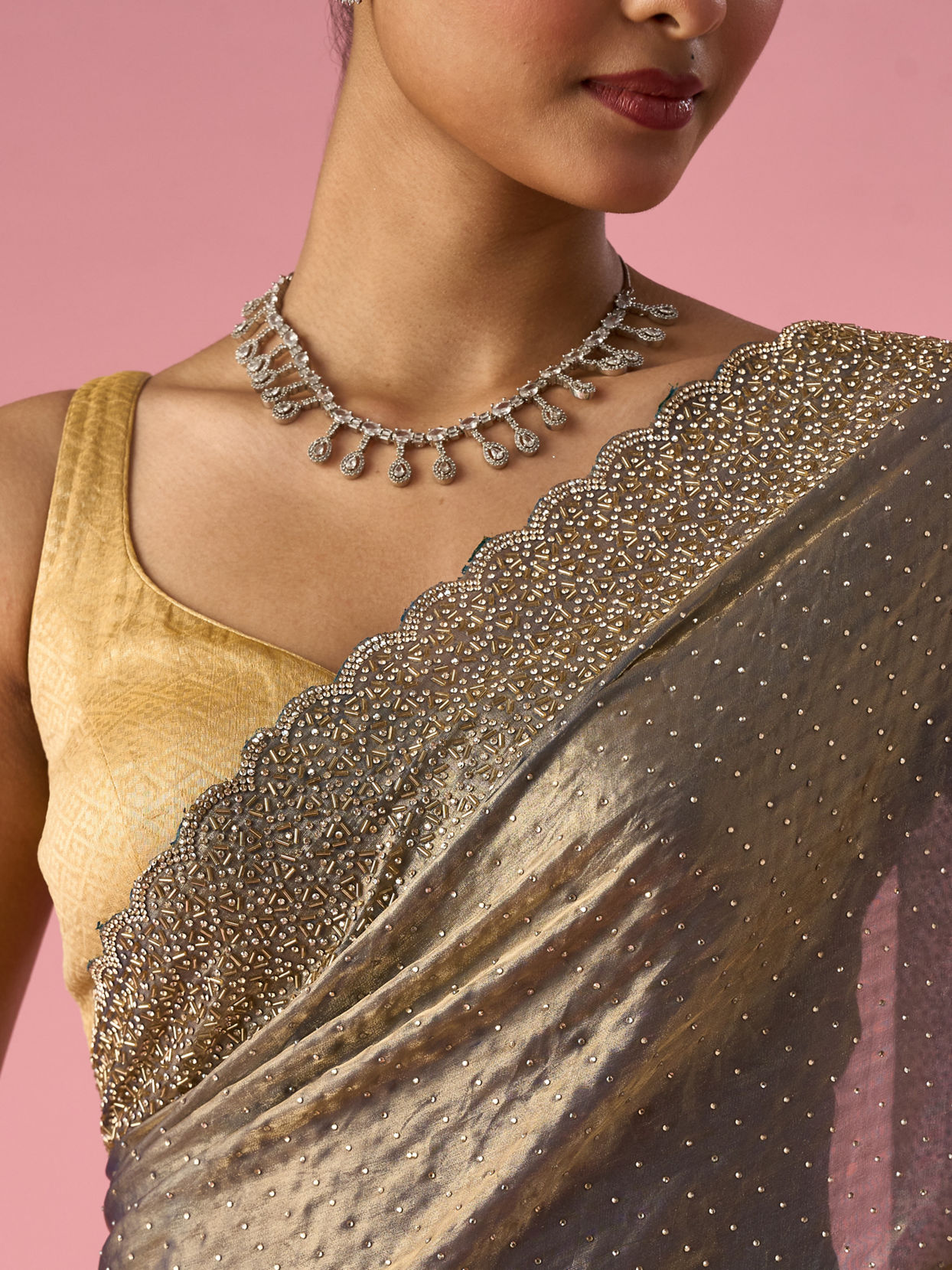 Mohey Women Grey Organza Saree with Cutdana Work