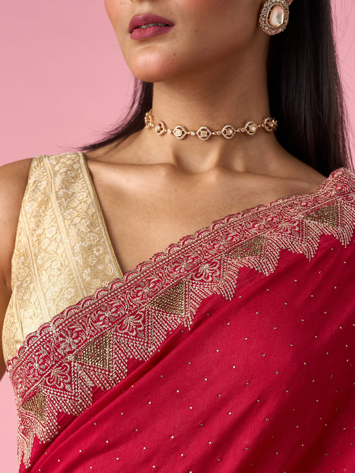 Mohey Women Pink Chinon Saree with Stone Work