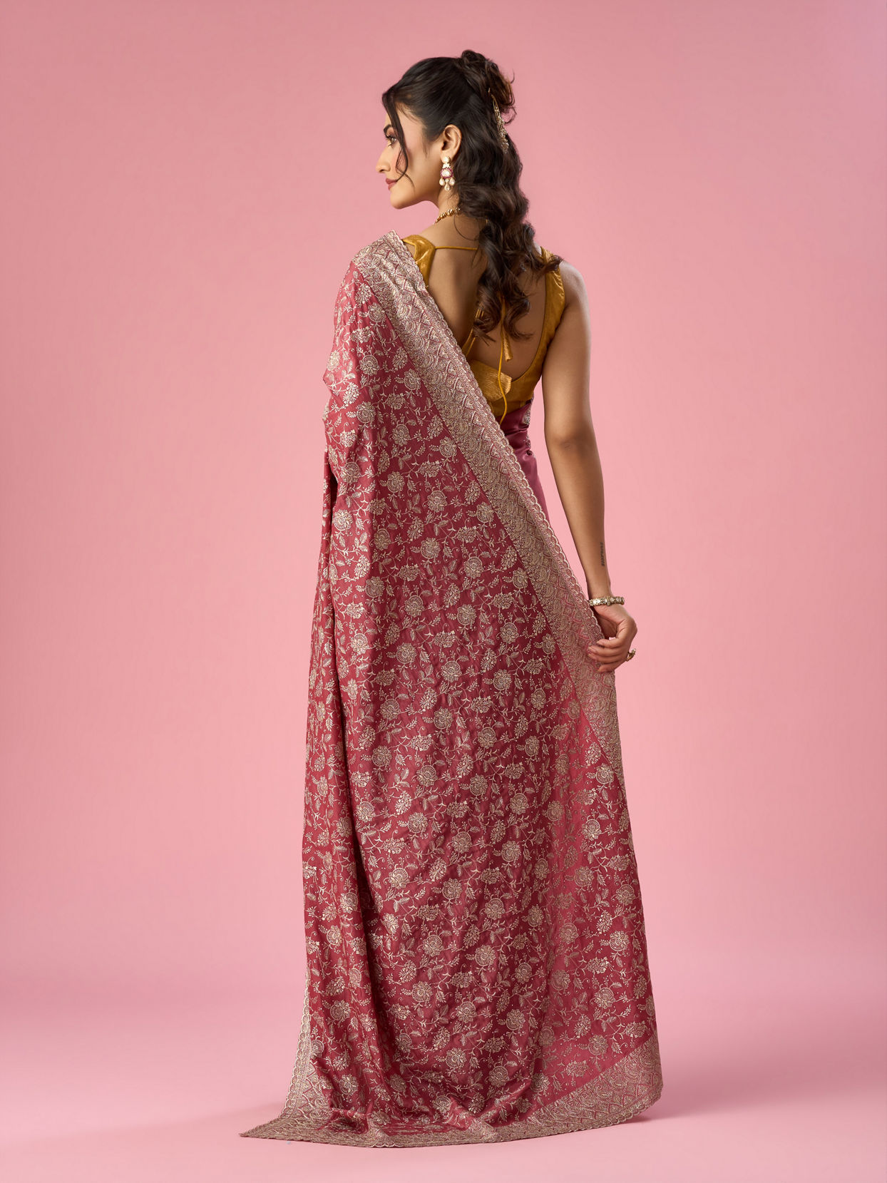 Mohey Women Pink Chinon Saree with Stone Work