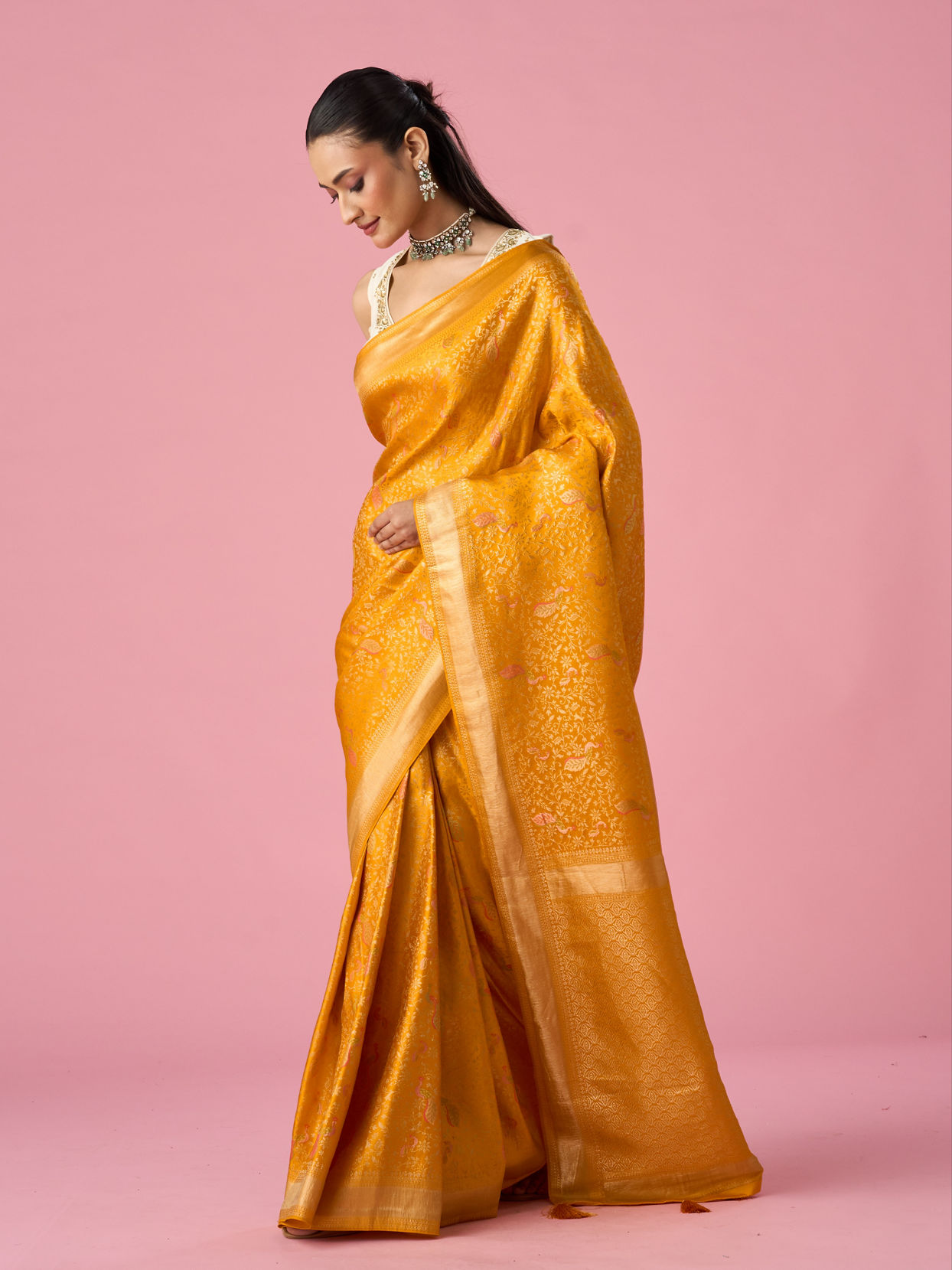 Mohey Women Mustard Yellow Silk Saree with Weave