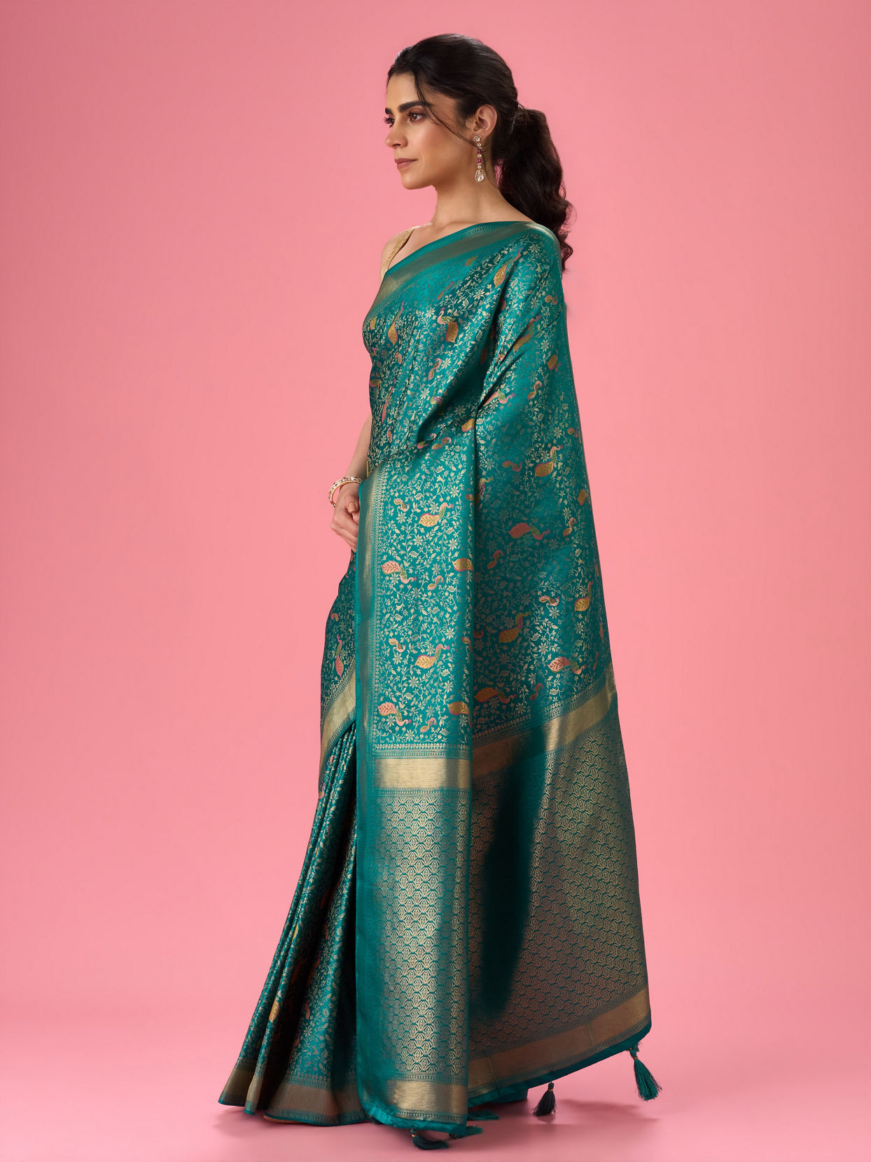Mohey Women Elegance Embodied Rama Green Saree