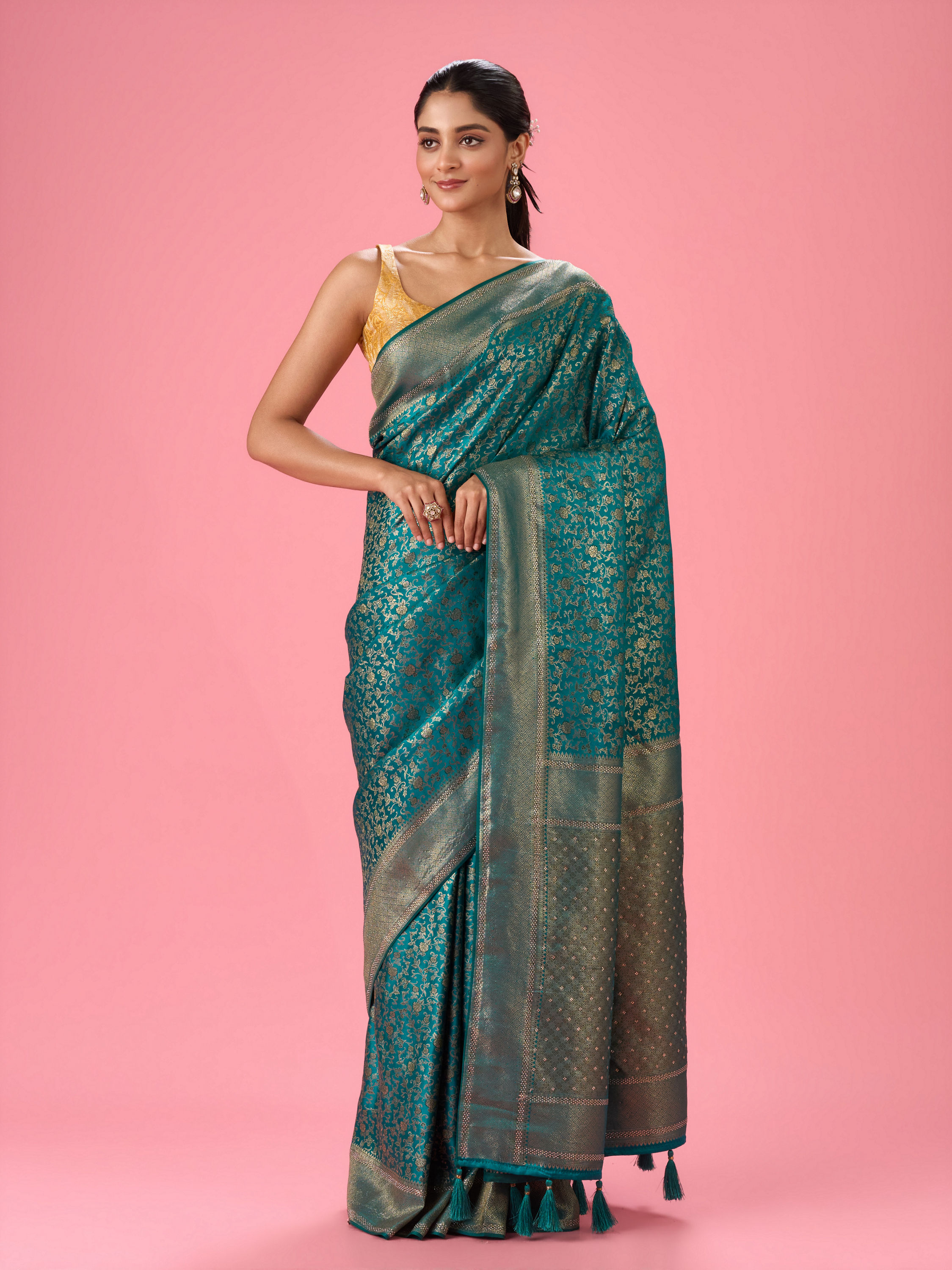 Mohey Women Rama Green Celebration Saree