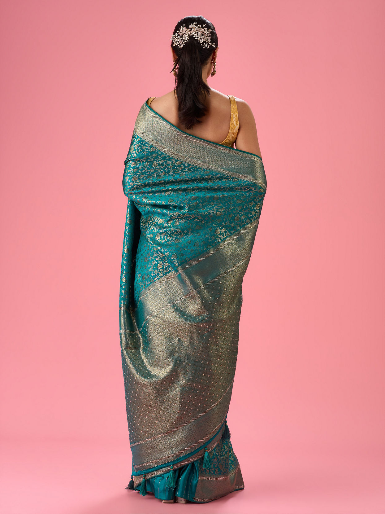 Mohey Women Rama Green Celebration Saree