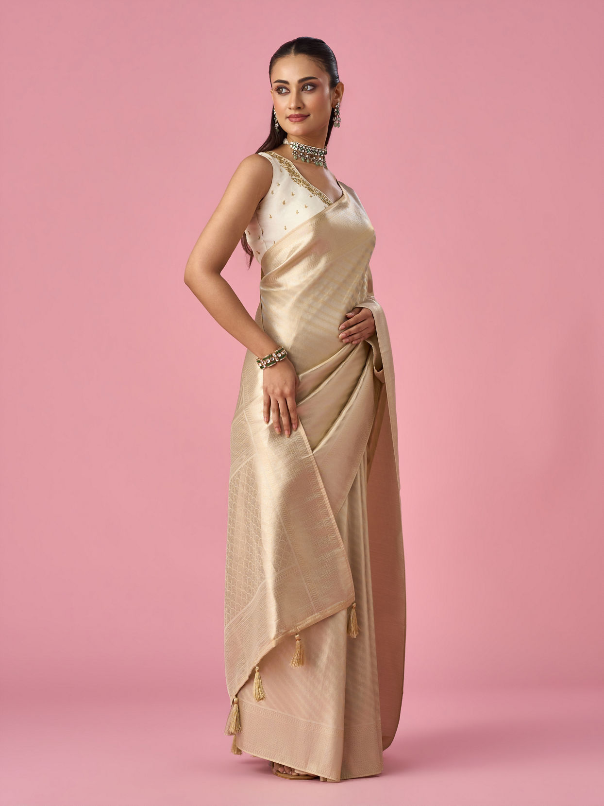 Mohey Women Cream Art Silk Saree with Weave Design