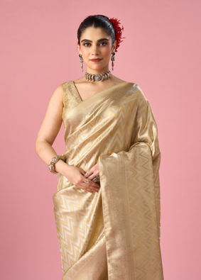 Mohey Women Cream Art Silk Banarasi Saree with Weave