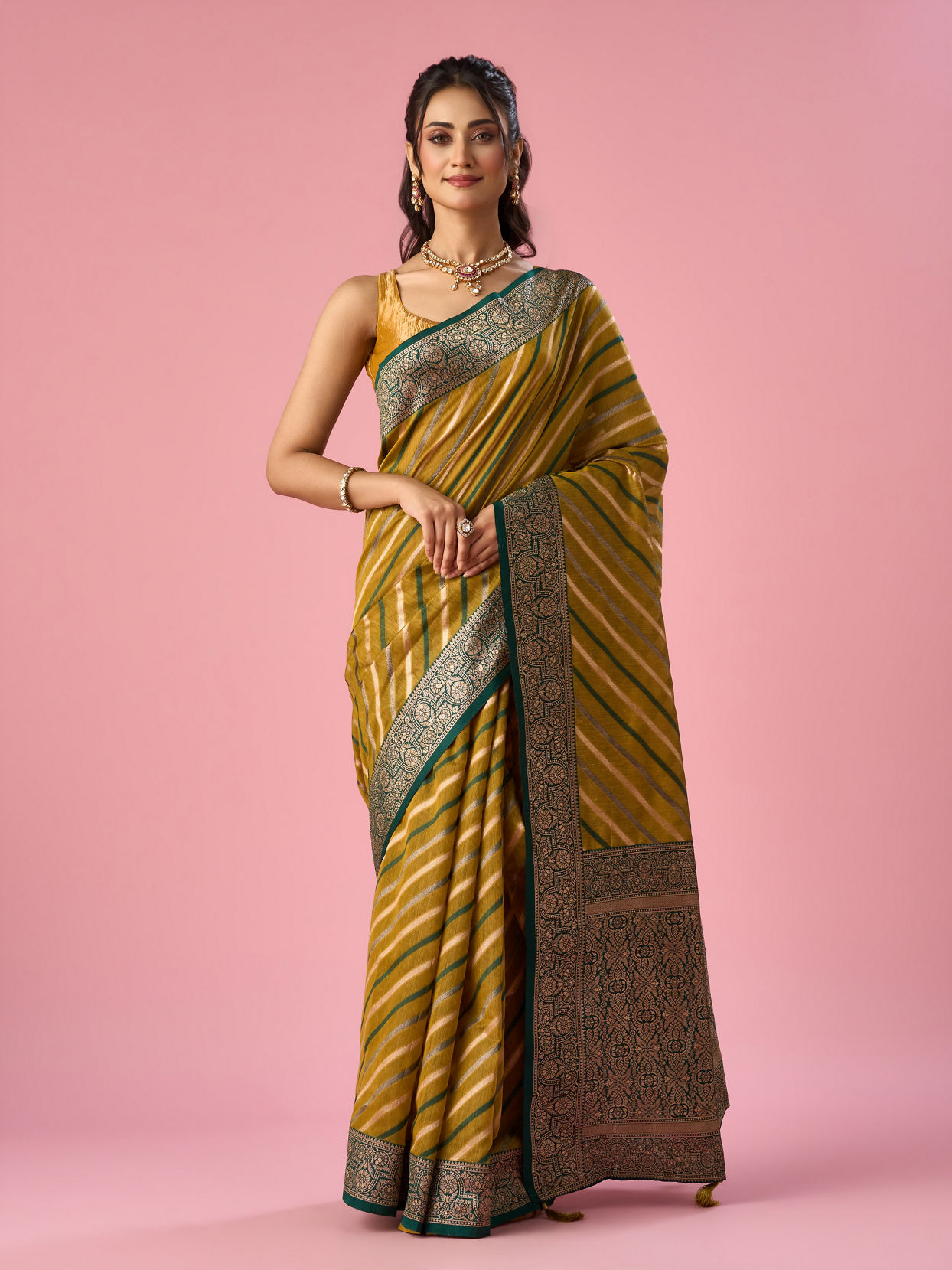 Mohey Women Green Art Silk Saree with Stripes