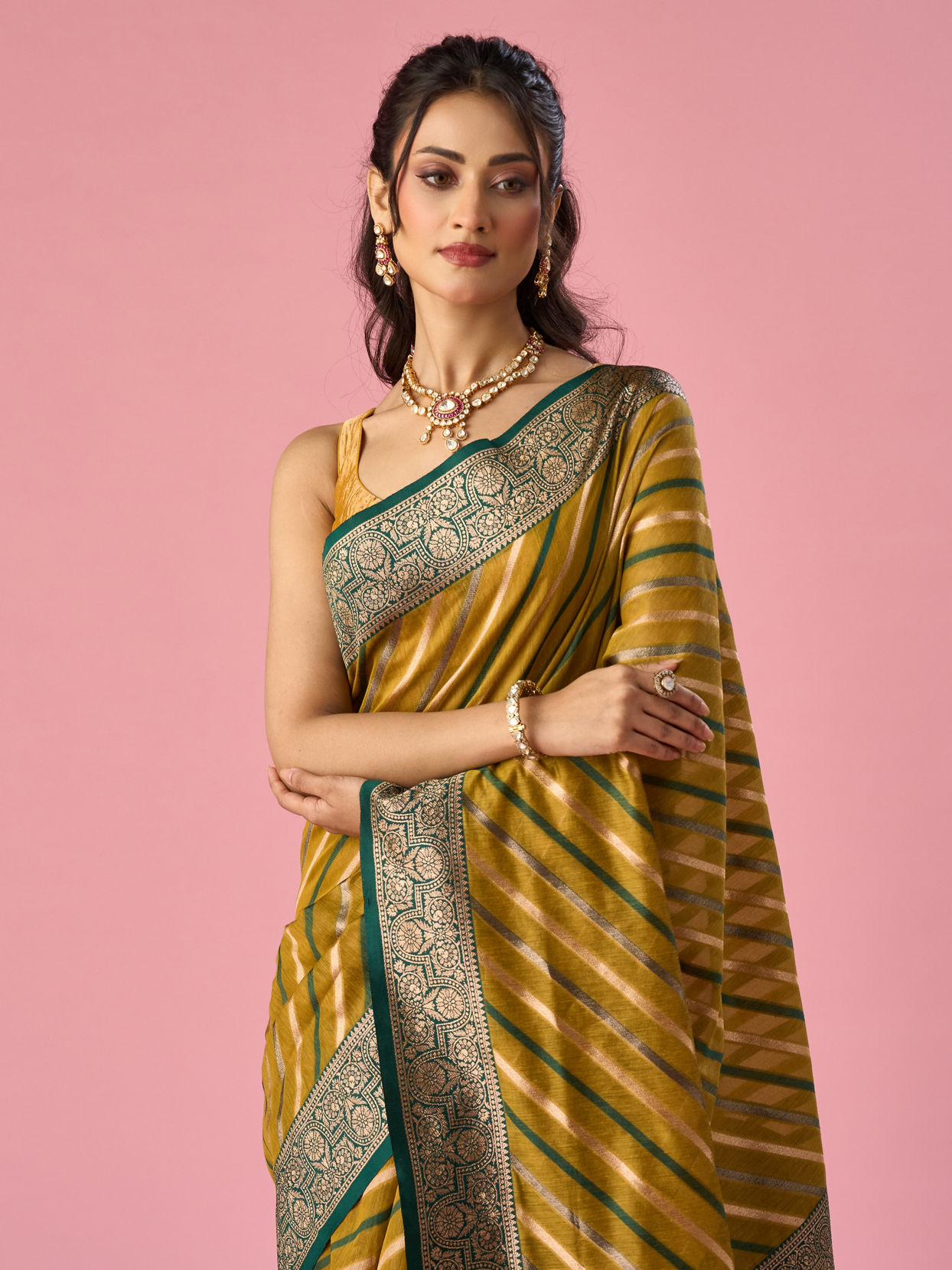 Mohey Women Green Art Silk Saree with Stripes