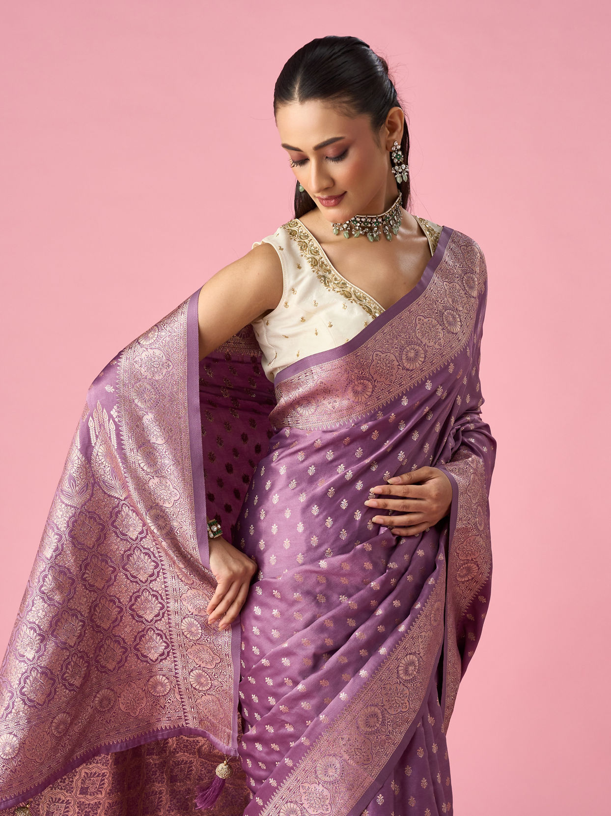 Mohey Women Purple Art Silk Banarasi Saree with Weave Design