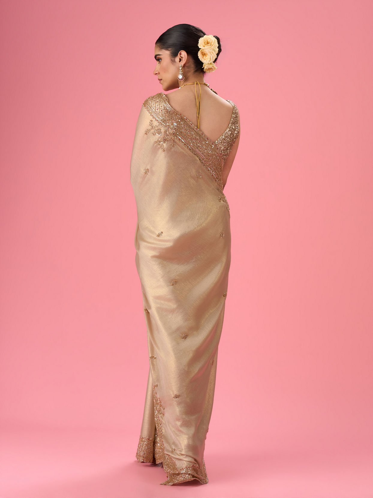 Mohey Women Elegant Chiffon Cream Saree