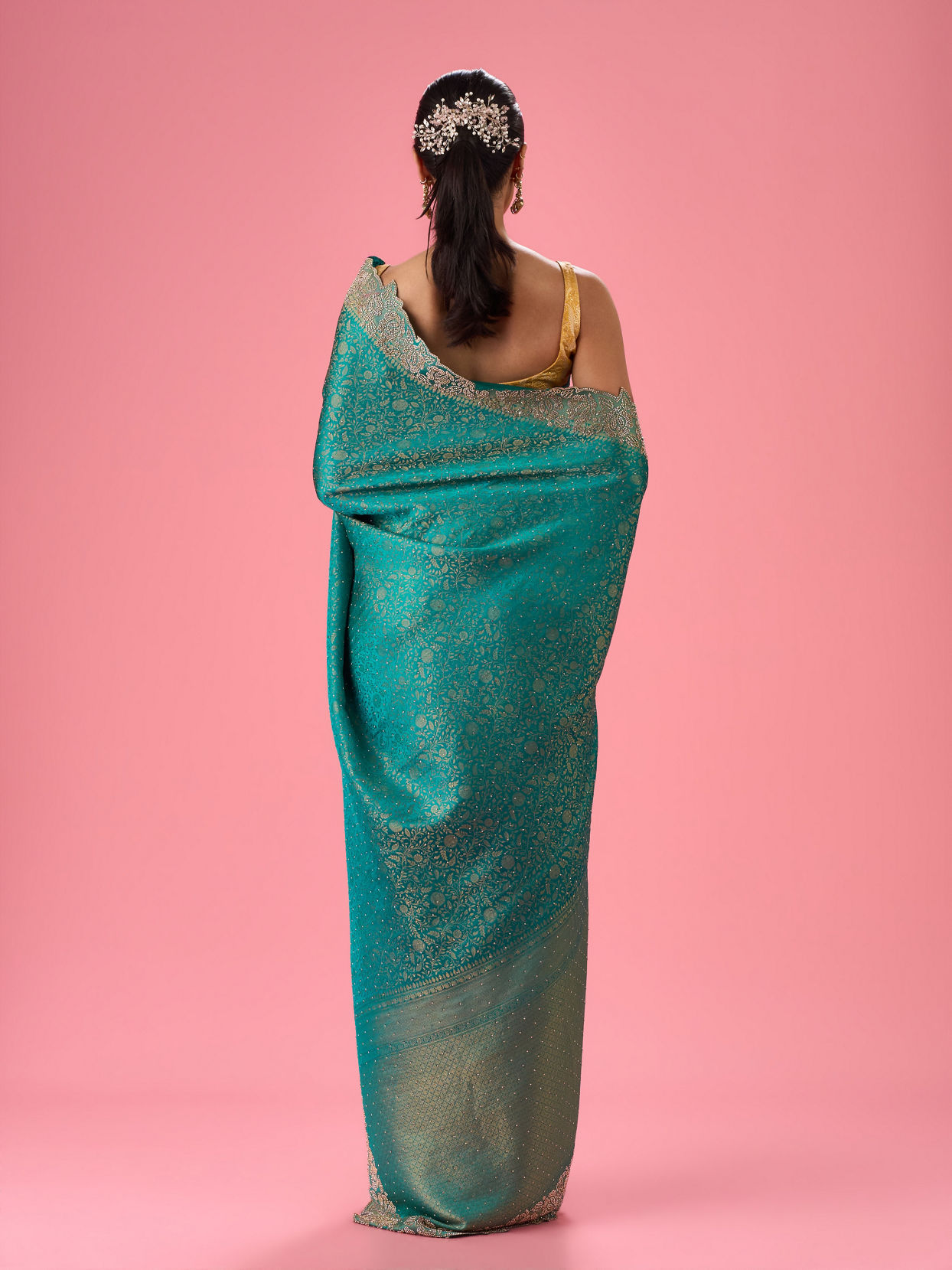 Mohey Women Radiant Rama Green Banarasi Saree