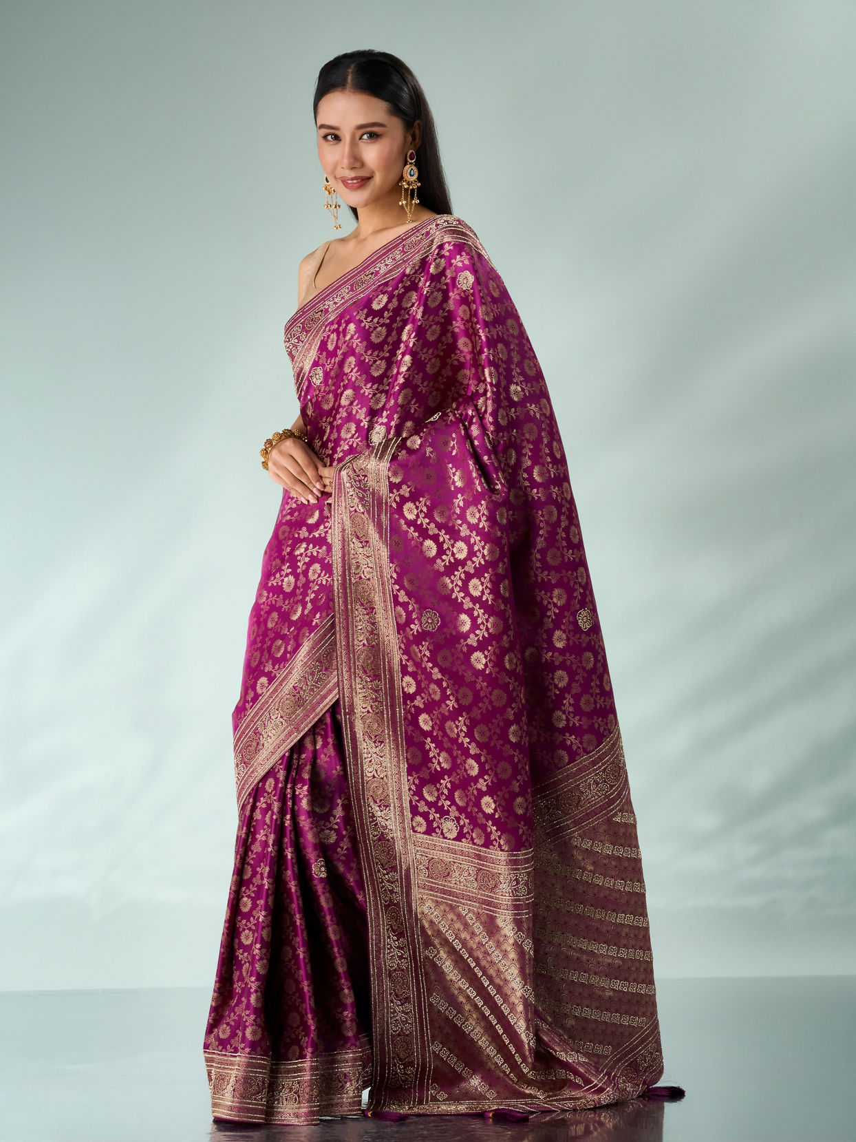 Mohey Women Wine Silk Banarasi Saree with Stone Work